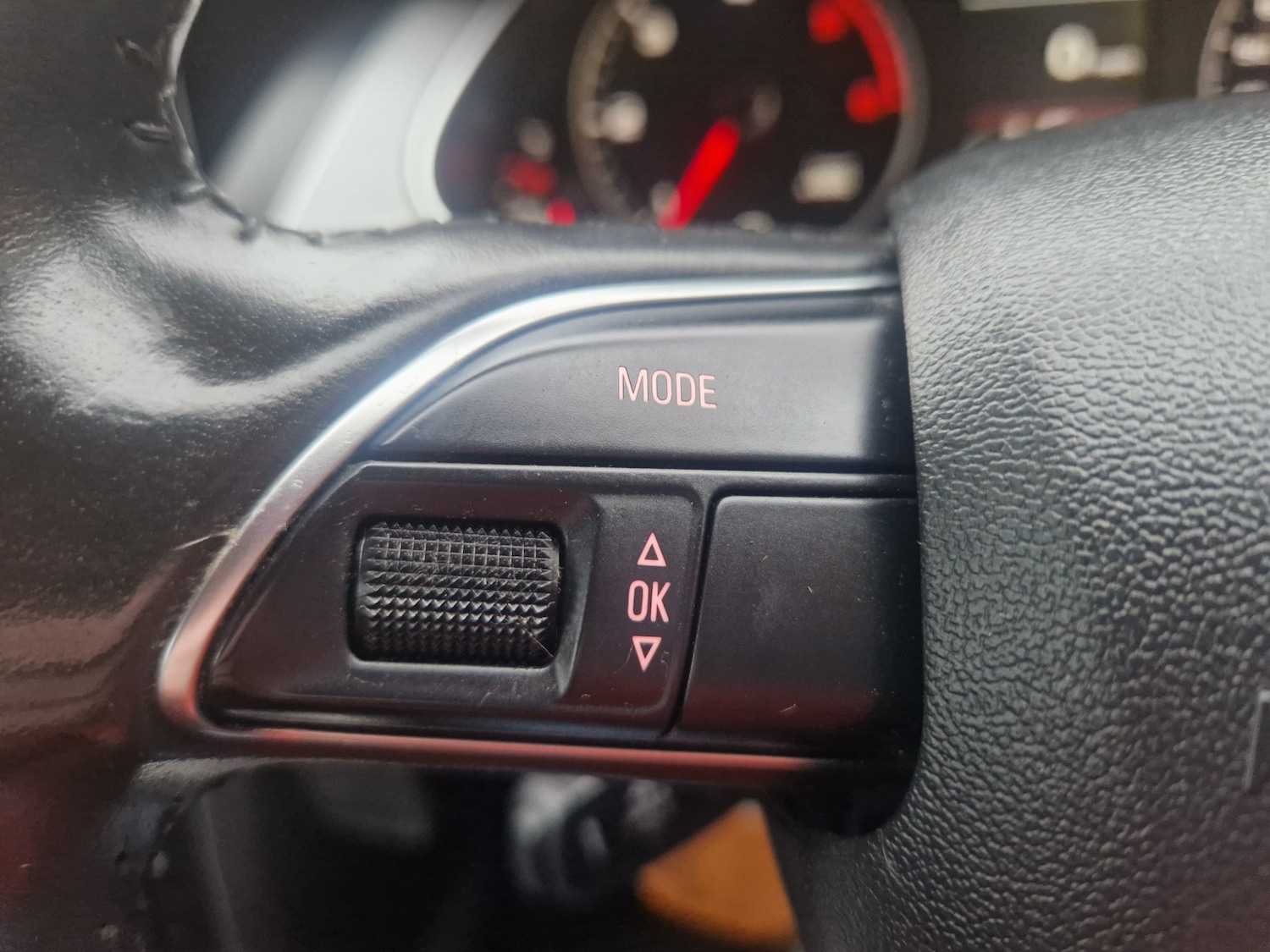 Used Audi A4 2013 for sale - 77032838: Photo 24