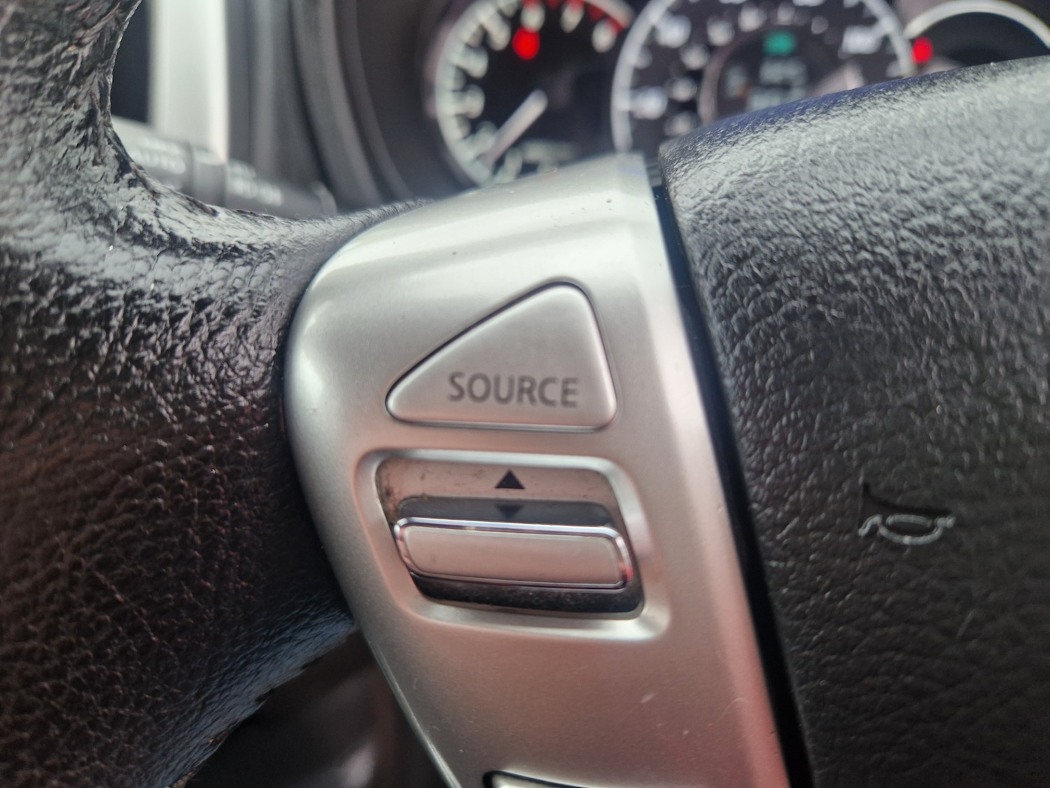 Used Nissan Note 2014 for sale - 76413994: Photo 27