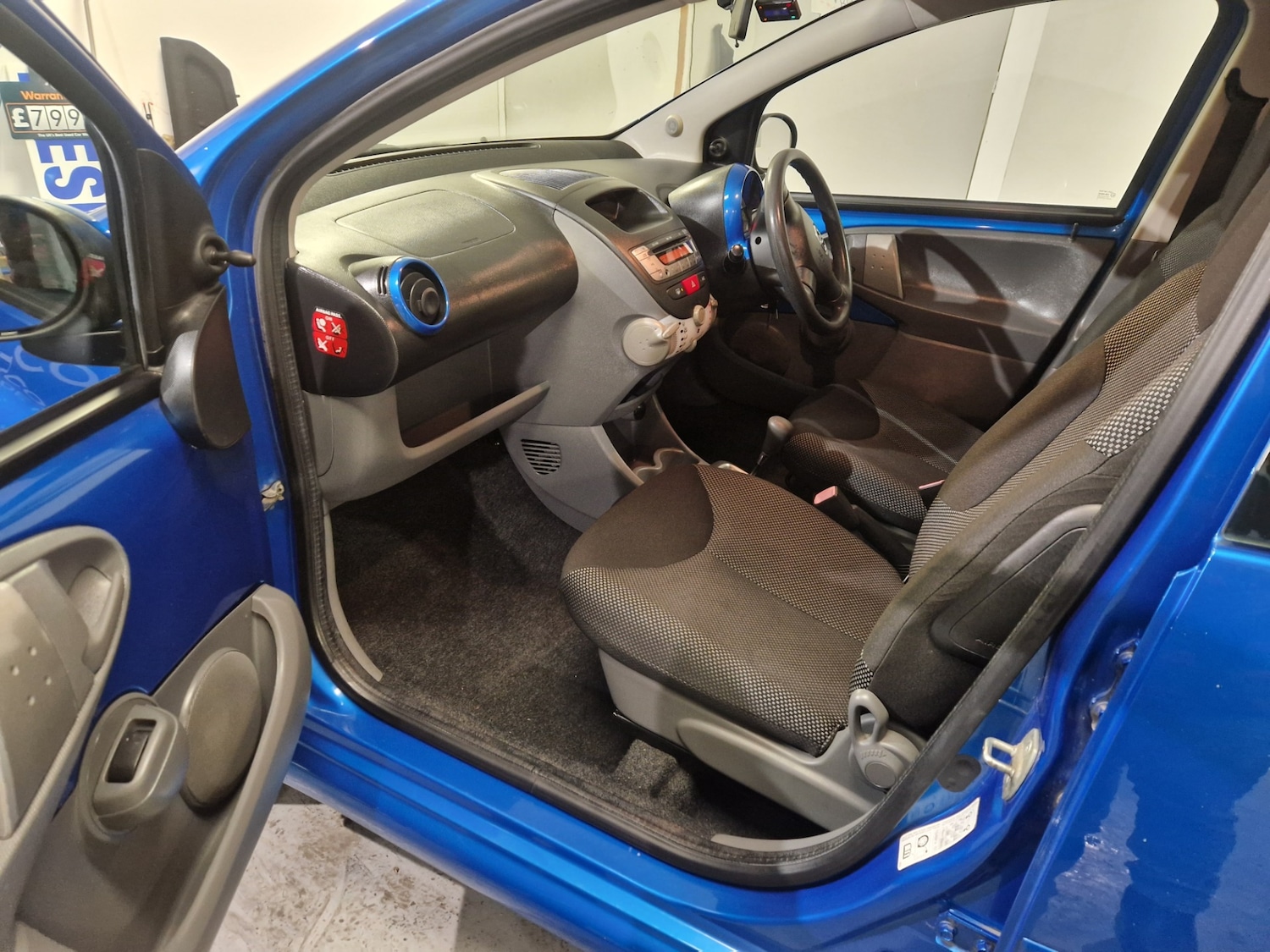 Used Toyota AYGO 2009 for sale - 77208808: Photo 14