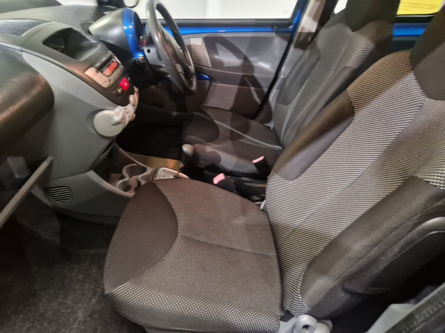 Used Toyota AYGO 2009 for sale - 77208808: Photo 15