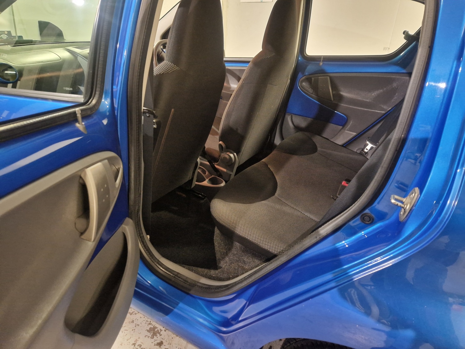 Used Toyota AYGO 2009 for sale - 77208808: Photo 17