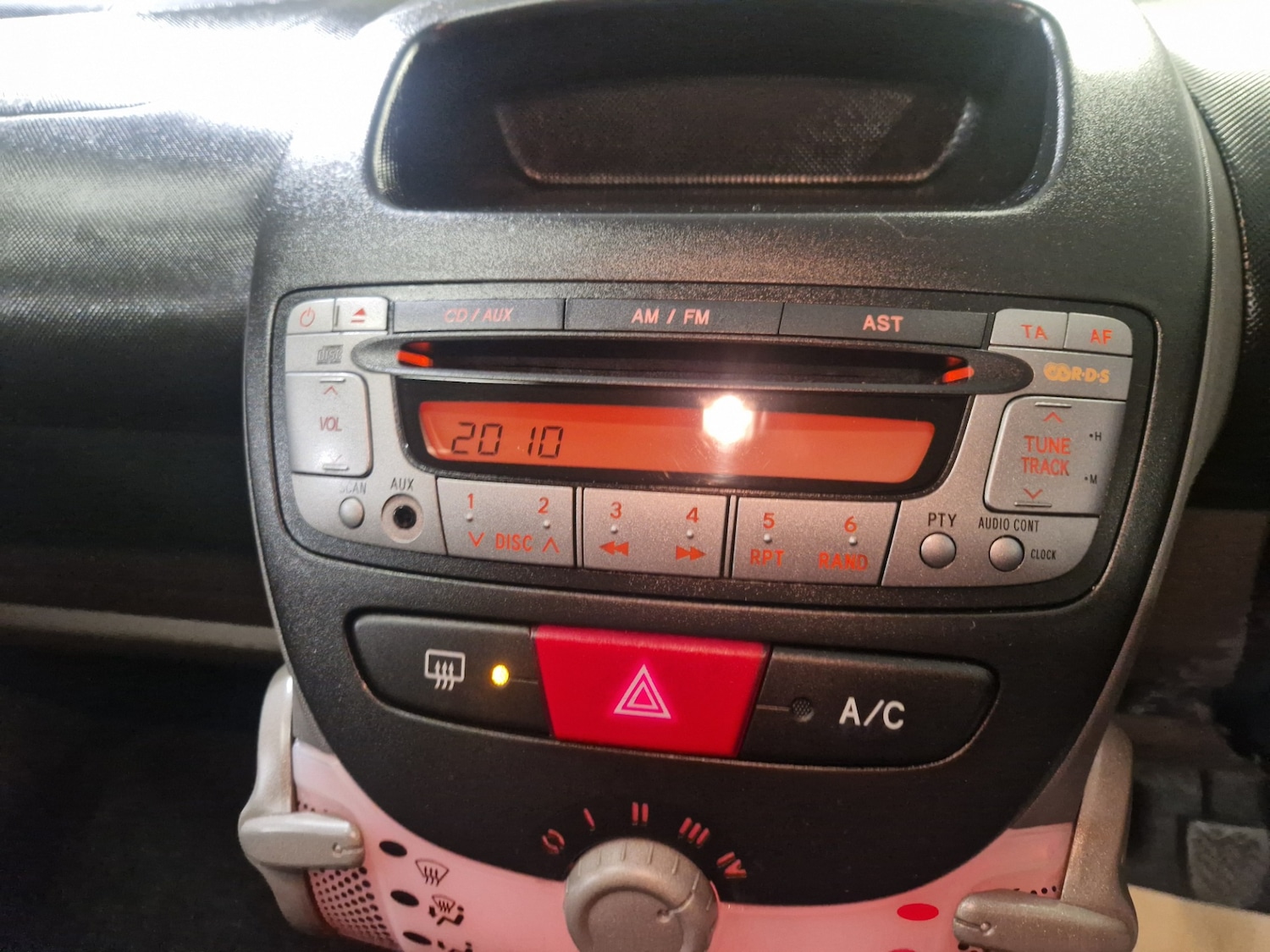 Used Toyota AYGO 2009 for sale - 77208808: Photo 24