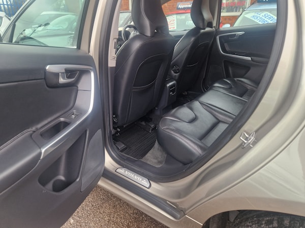 Used Volvo XC60 2014 for sale - 76262842: Photo 24