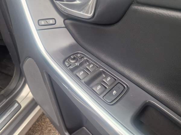 Used Volvo XC60 2014 for sale - 76262842: Photo 36