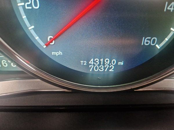 Used Volvo XC60 2014 for sale - 76262842: Photo 42
