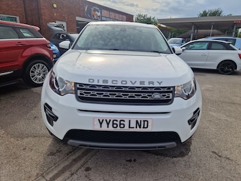 Used Land Rover Discovery Sport 2016 for sale - 75572634: Photo