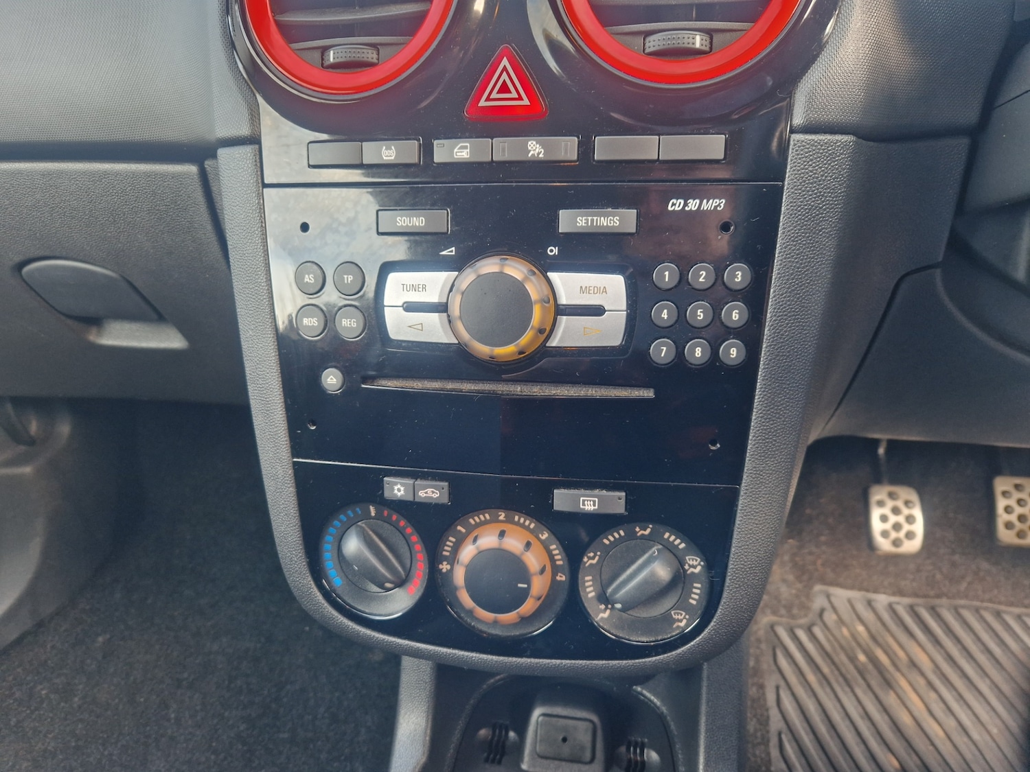 Used Vauxhall Corsa 2014 for sale - 77392342: Photo 25