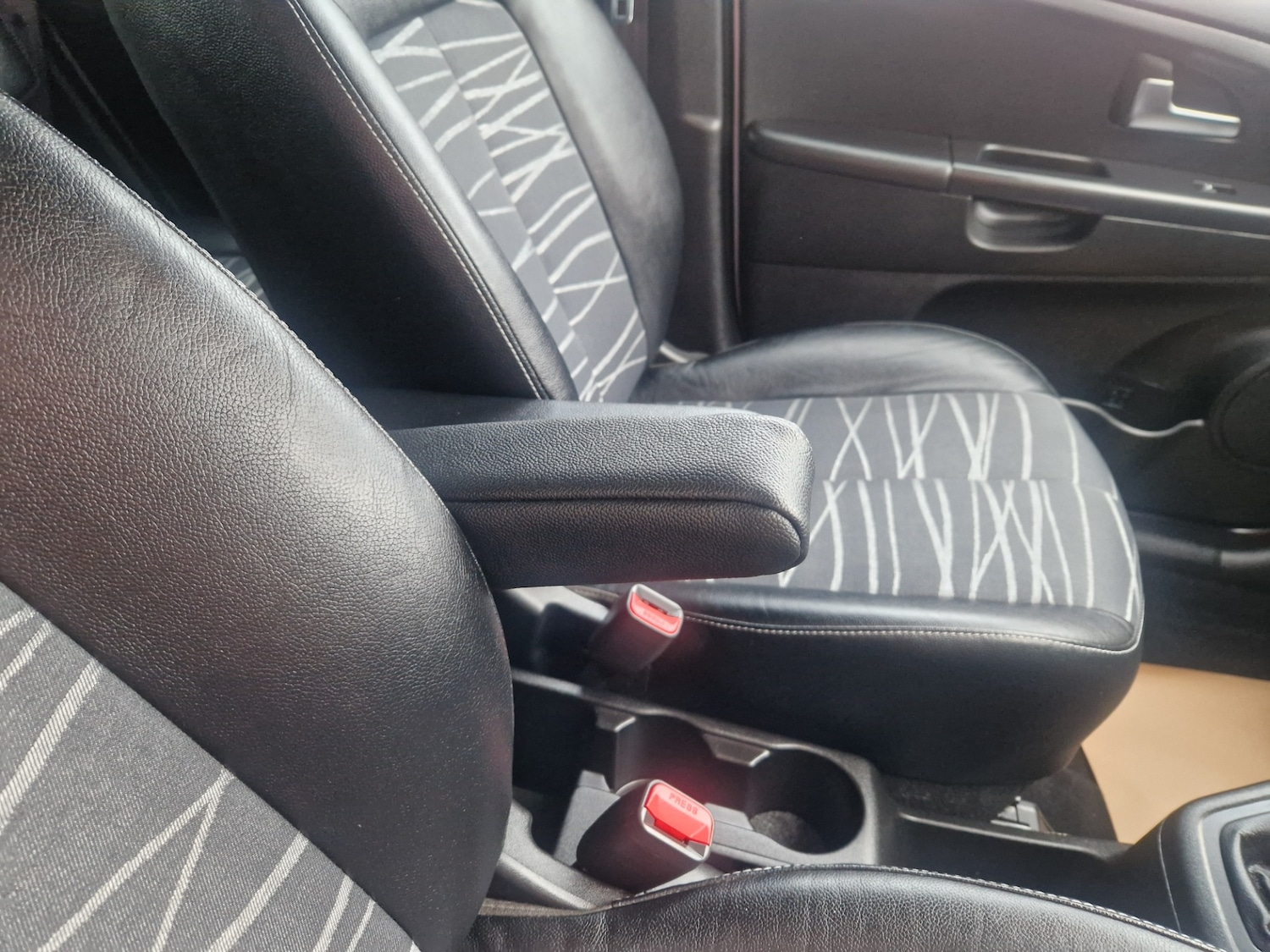 Used Kia Venga 2017 for sale - 76652718: Photo 33