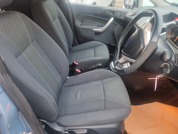 Used Ford Fiesta 2010 for sale - 76332149: Photo 24