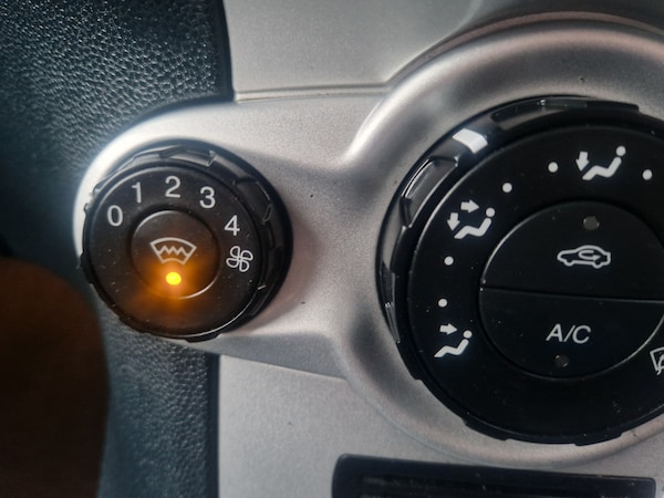 Used Ford Fiesta 2010 for sale - 76332149: Photo 29