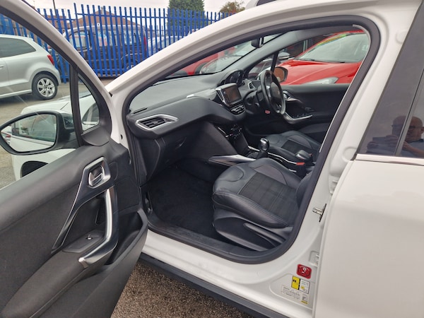 Used Peugeot 2008 2014 for sale - 75690692: Photo 17