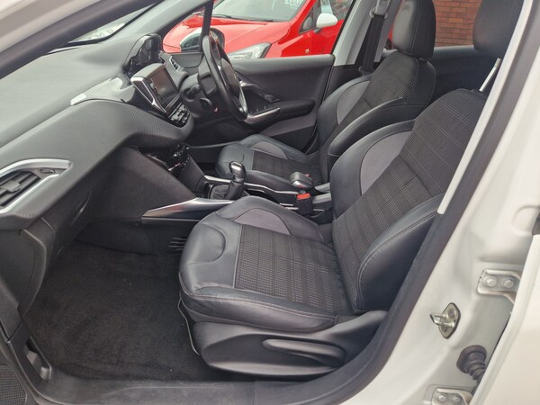 Used Peugeot 2008 2014 for sale - 75690692: Photo 18