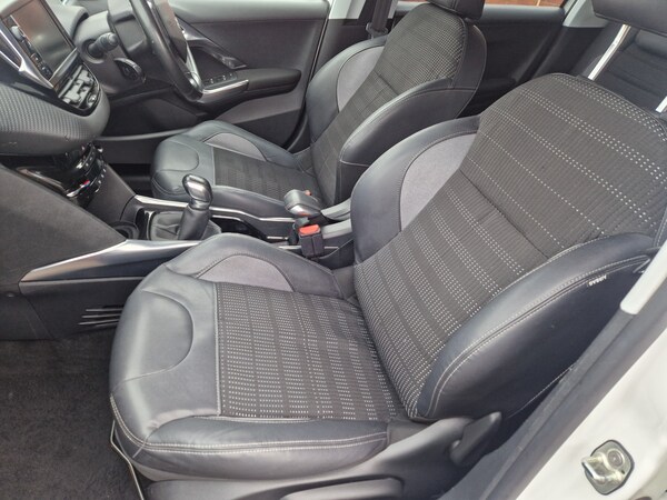 Used Peugeot 2008 2014 for sale - 75690692: Photo 19