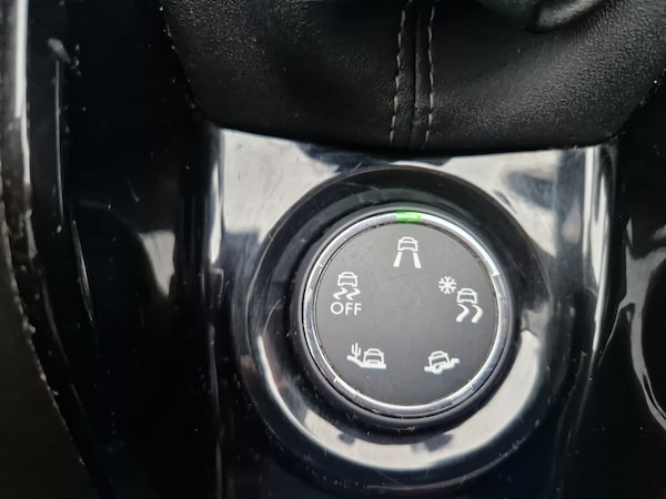 Used Peugeot 2008 2014 for sale - 75690692: Photo 39