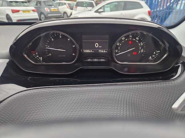 Used Peugeot 2008 2014 for sale - 75690692: Photo 42