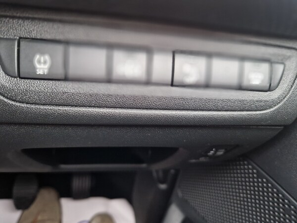 Used Peugeot 2008 2014 for sale - 75690692: Photo 43