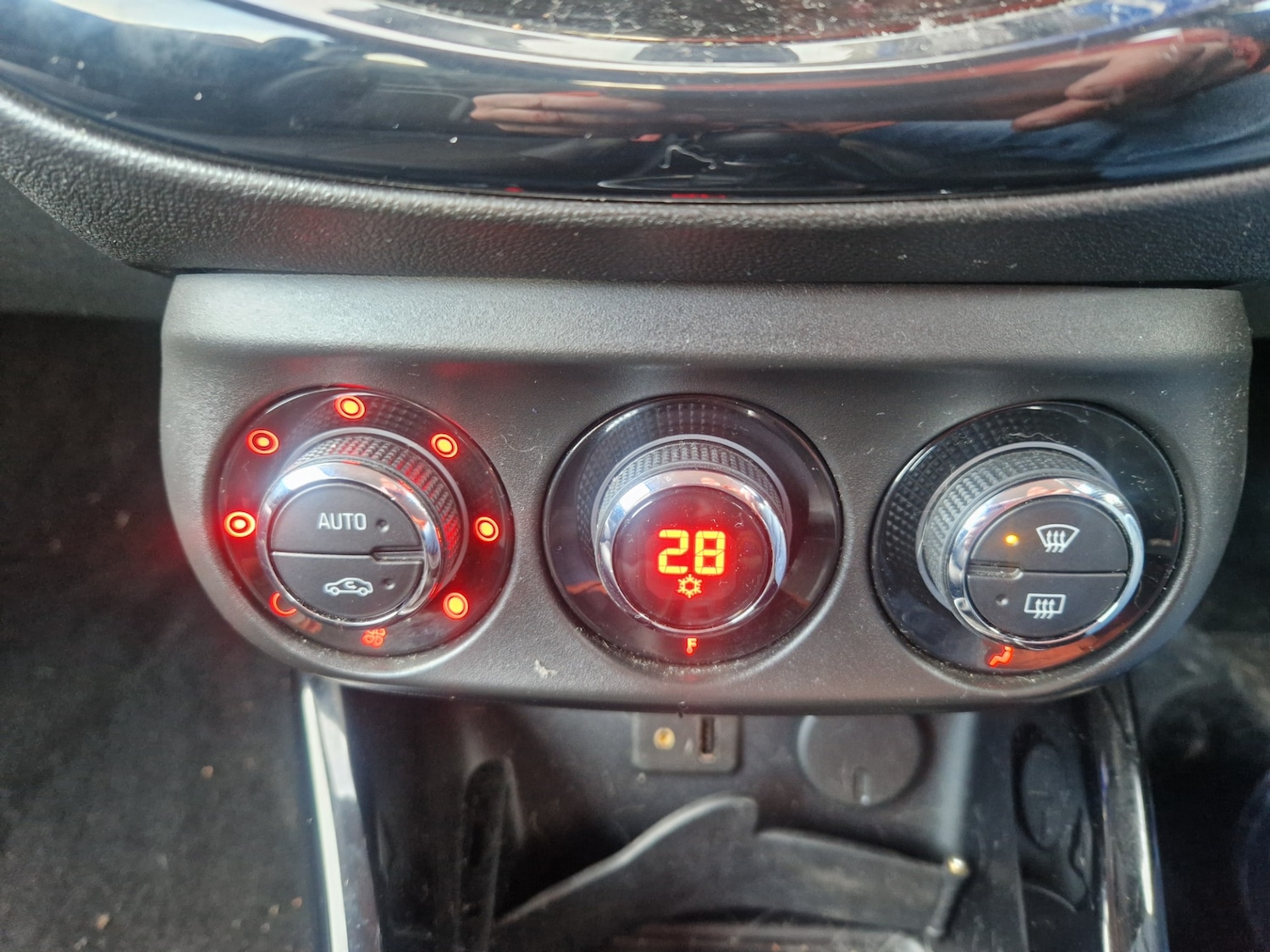 Used Vauxhall ADAM 2013 for sale - 76832049: Photo 14