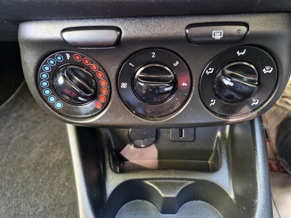 Used Vauxhall Corsa 2016 for sale - 74607819: Photo 33