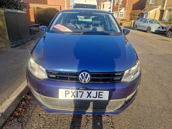 Used Volkswagen Polo 2017 for sale - 76602735: Photo