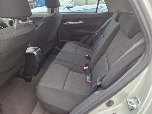 Used Toyota Auris 2009 for sale - 75736339: Photo 21