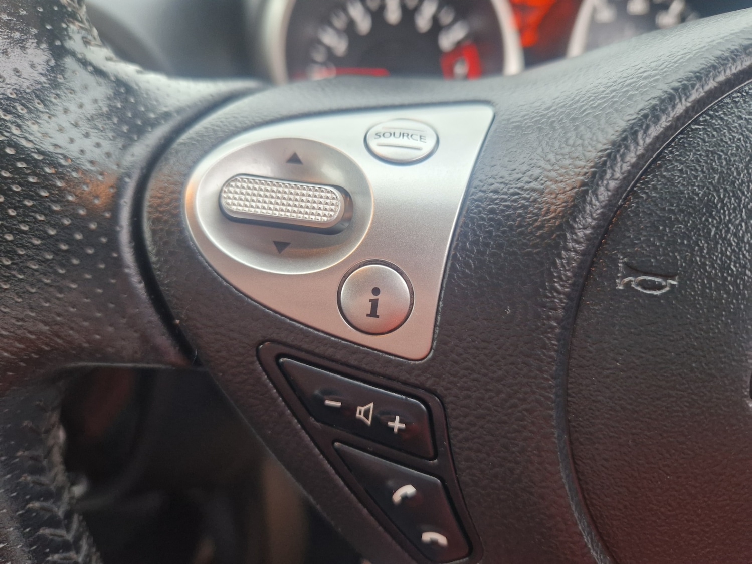 Used Nissan Juke 2018 for sale - 76719755: Photo 30