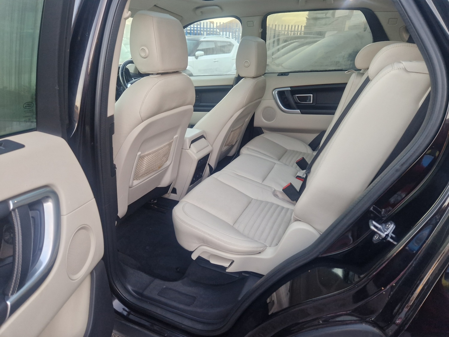 Used Land Rover Discovery Sport 2015 for sale - 76578379: Photo 15