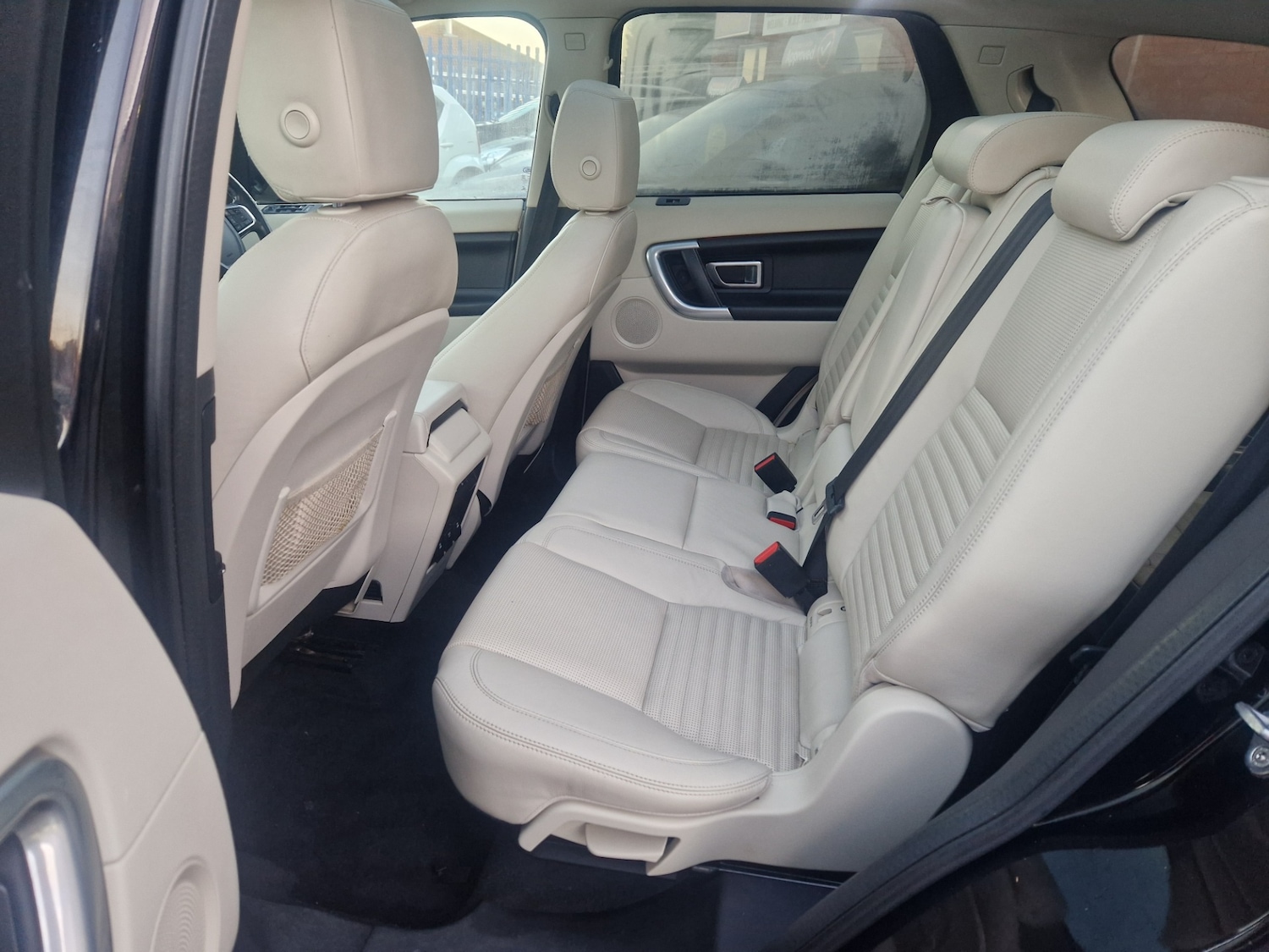 Used Land Rover Discovery Sport 2015 for sale - 76578379: Photo 16