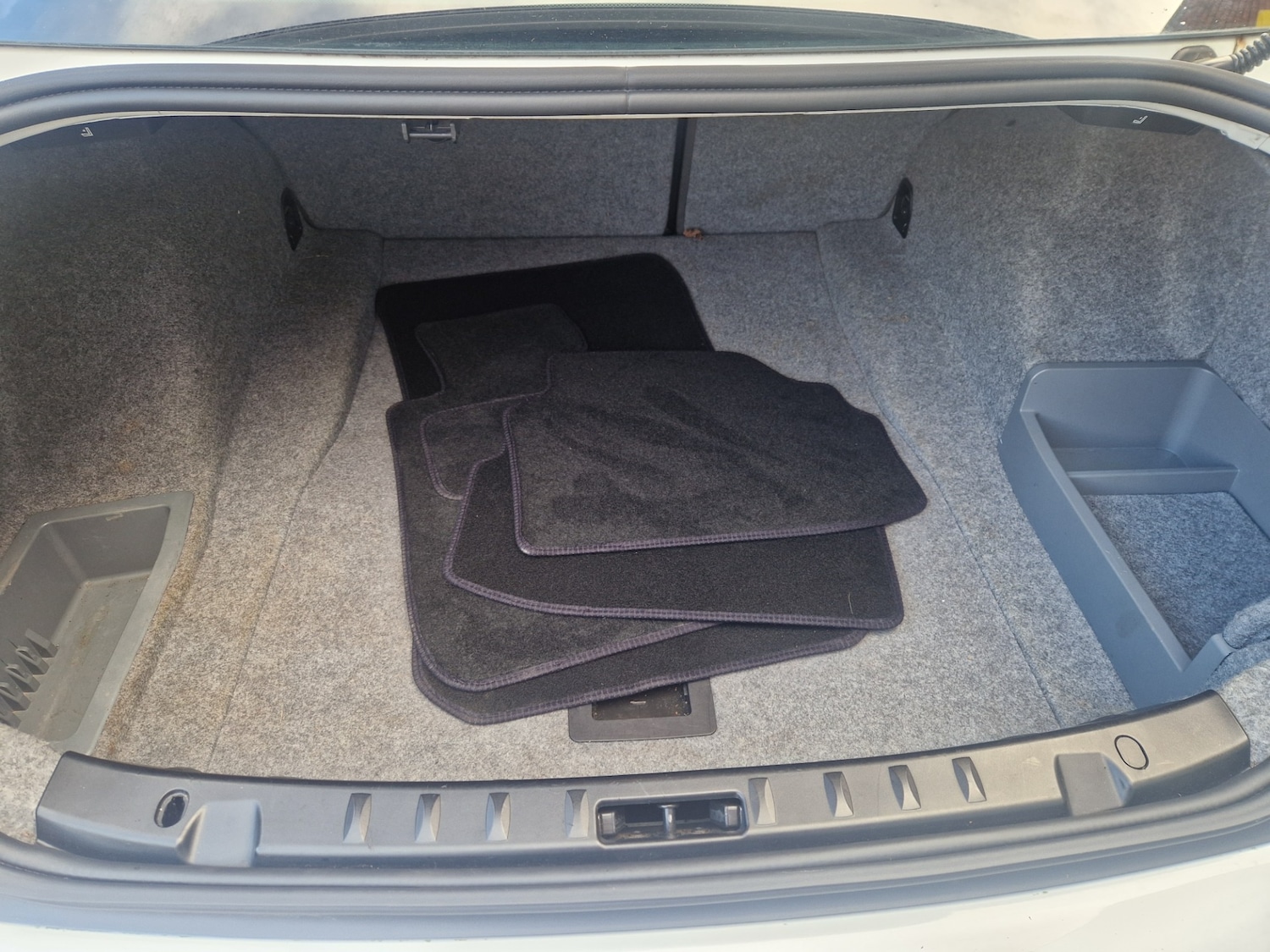 Used BMW 3 Series 2011 for sale - 76341280: Photo 13