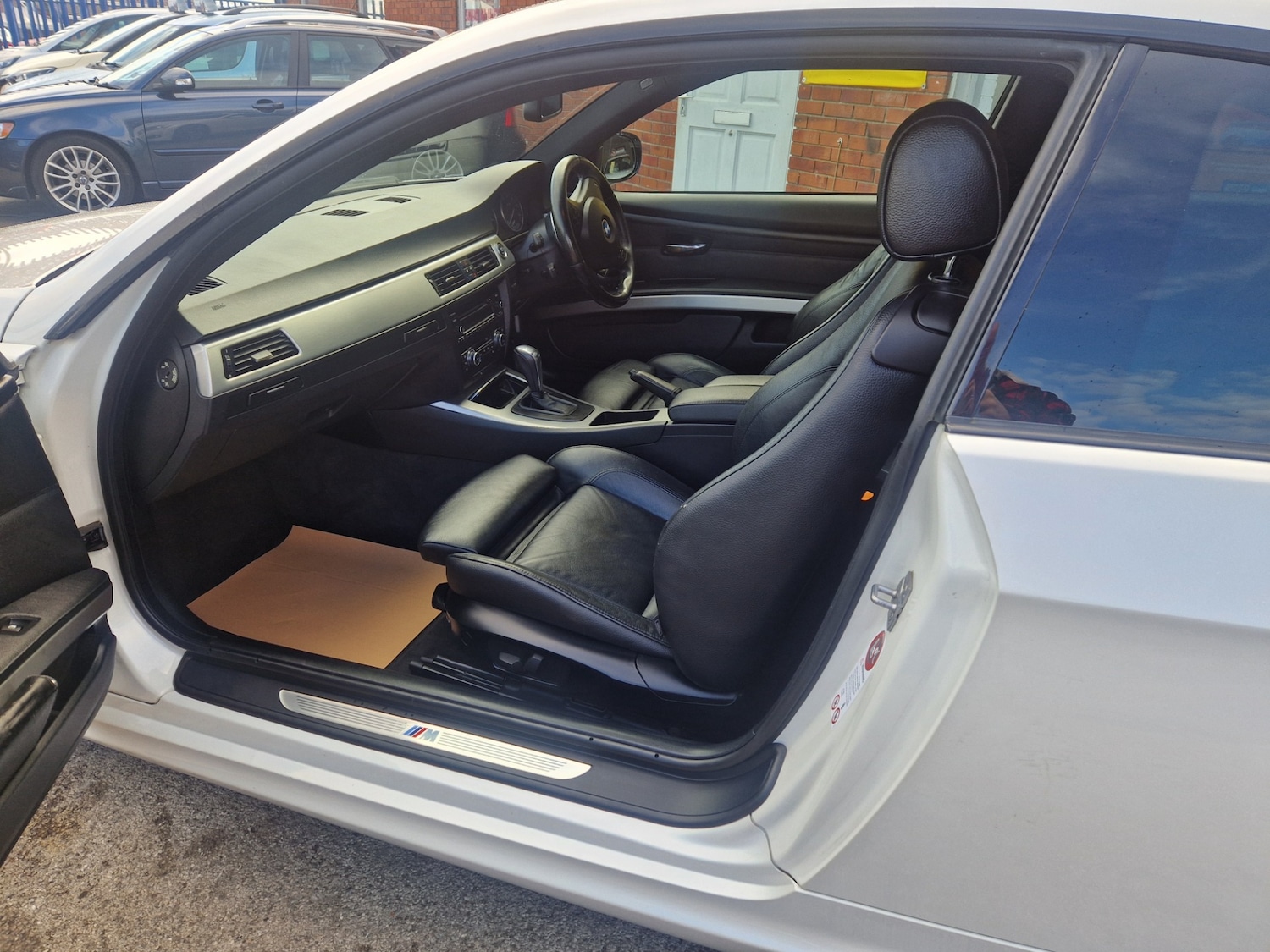 Used BMW 3 Series 2011 for sale - 76341280: Photo 9