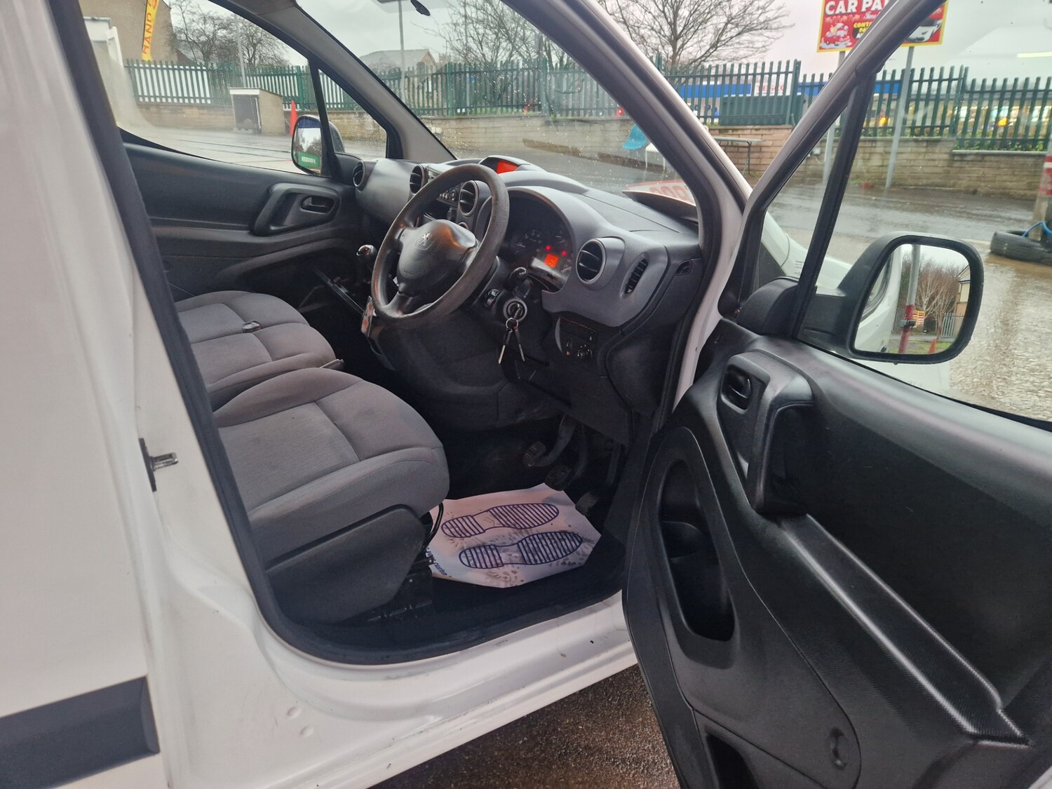 Used Peugeot Partner 2014 for sale - 77324746: Photo 12