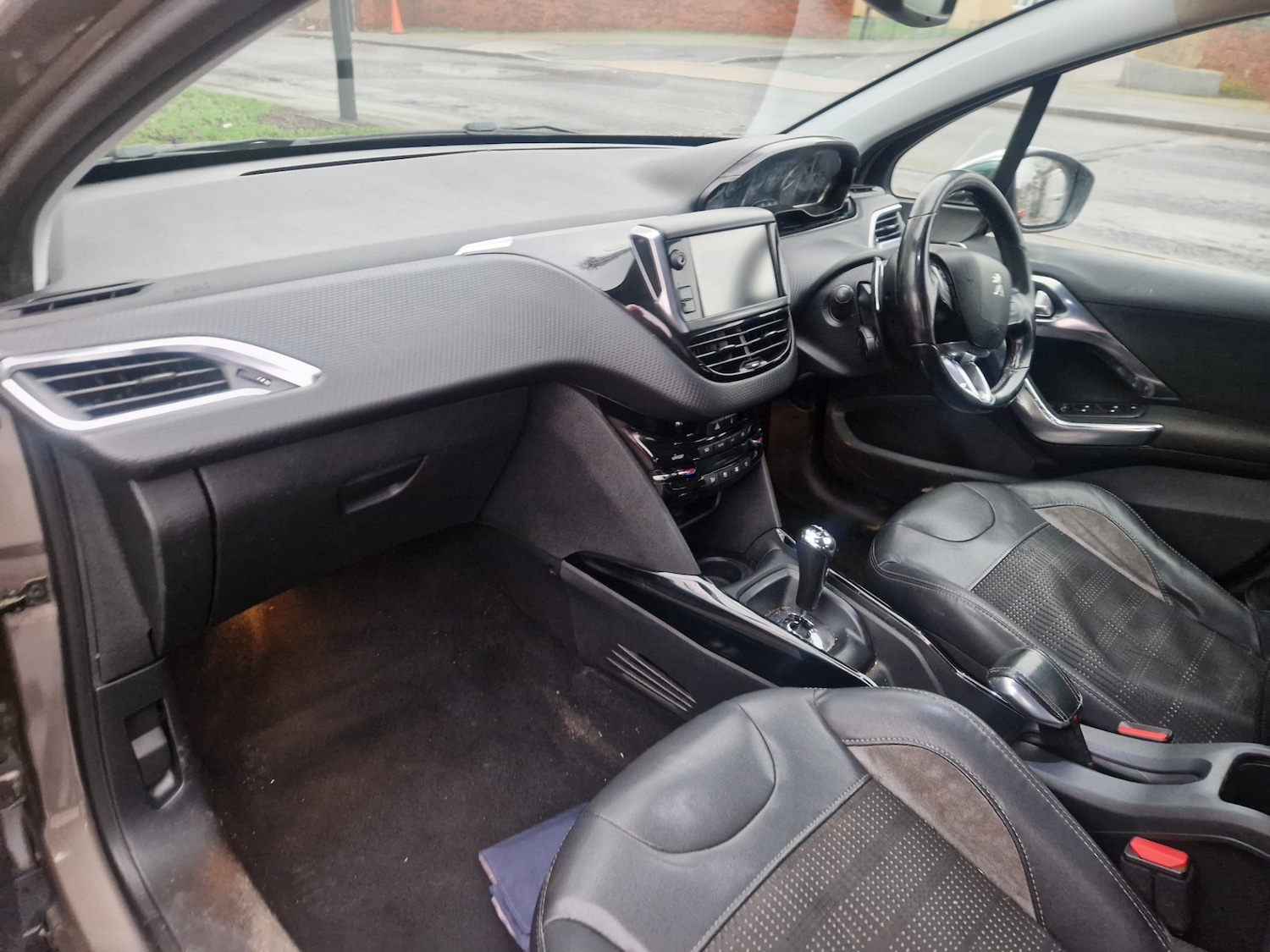 Used Peugeot 2008 2015 for sale - 77339656: Photo 10