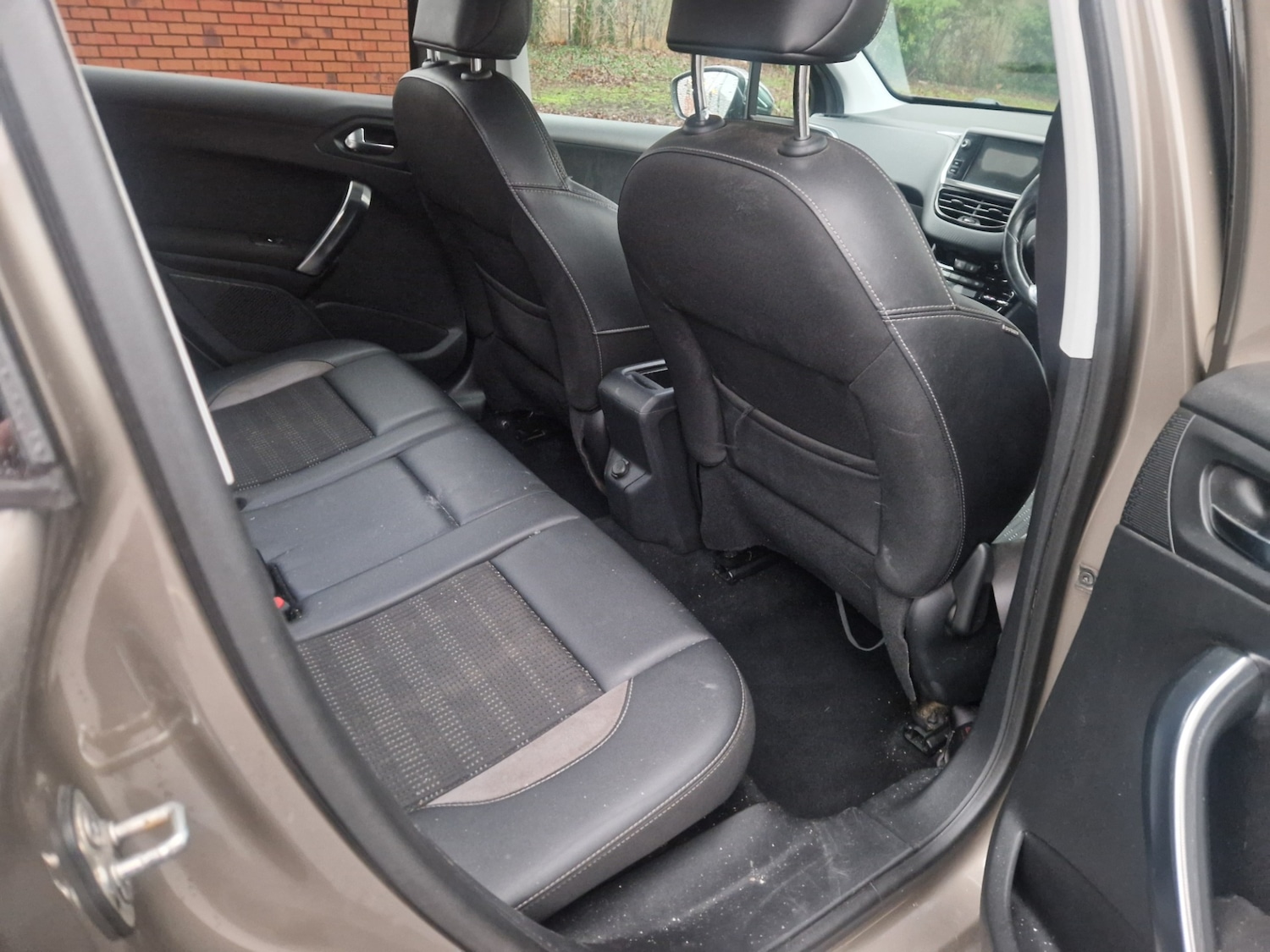 Used Peugeot 2008 2015 for sale - 77339656: Photo 13