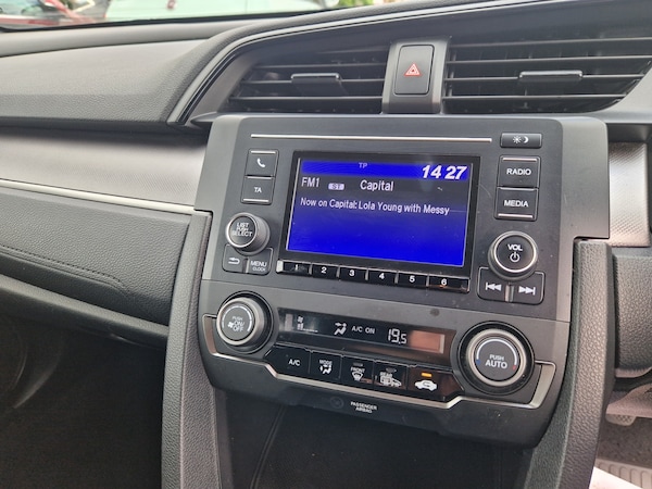 Used Honda Civic 2018 for sale - 75690139: Photo 26