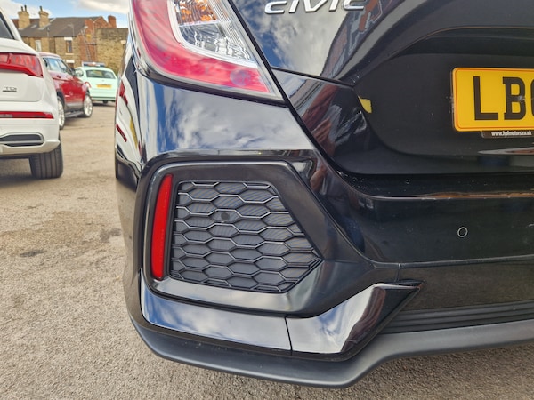 Used Honda Civic 2018 for sale - 75690139: Photo 41