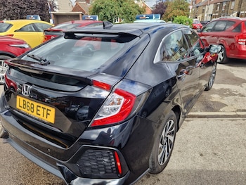 Used Honda Civic 2018 for sale - 75690139: Photo