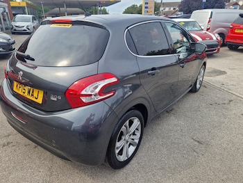 Used Peugeot 208 2015 for sale - 75502245: Photo