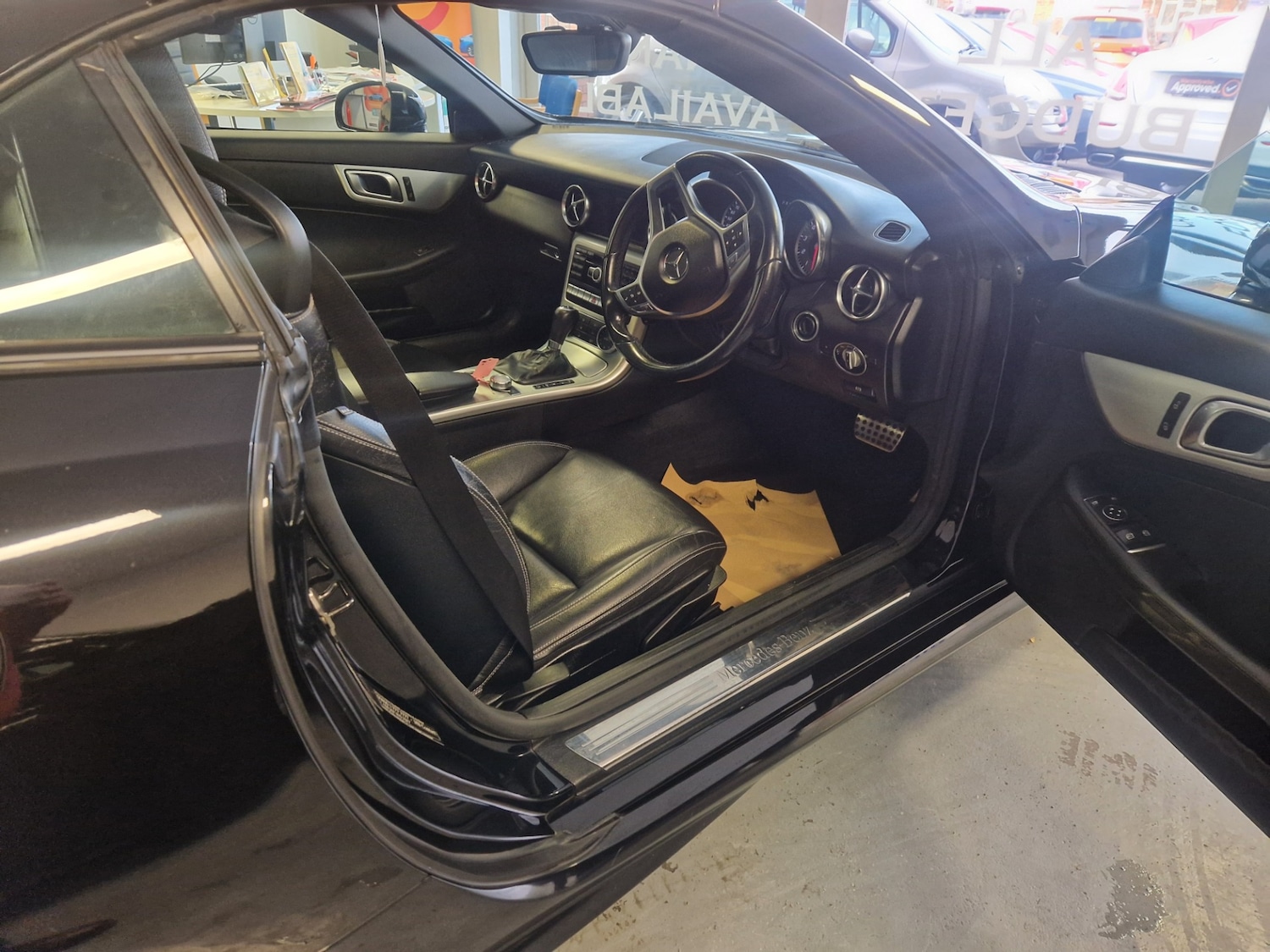 Used Mercedes-Benz SLK 2014 for sale - 76696254: Photo 19