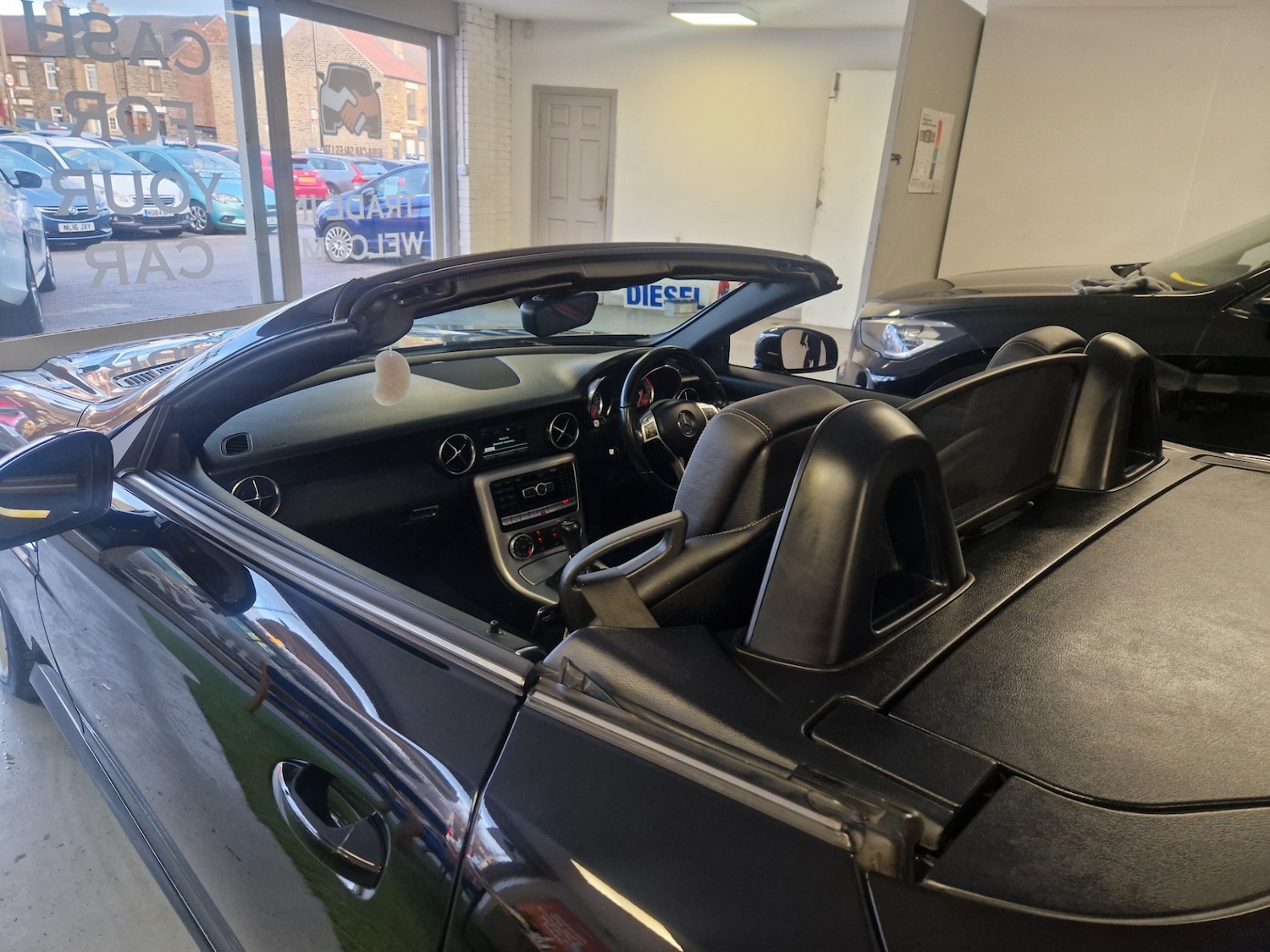 Used Mercedes-Benz SLK 2014 for sale - 76696254: Photo 33