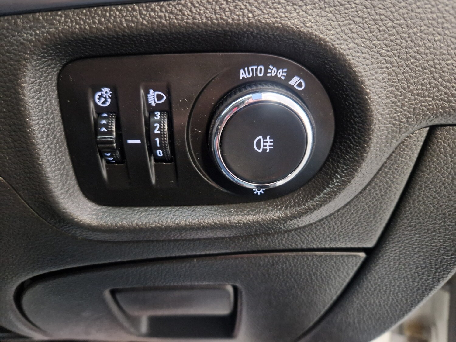 Used Vauxhall Astra 2017 for sale - 76374054: Photo 35