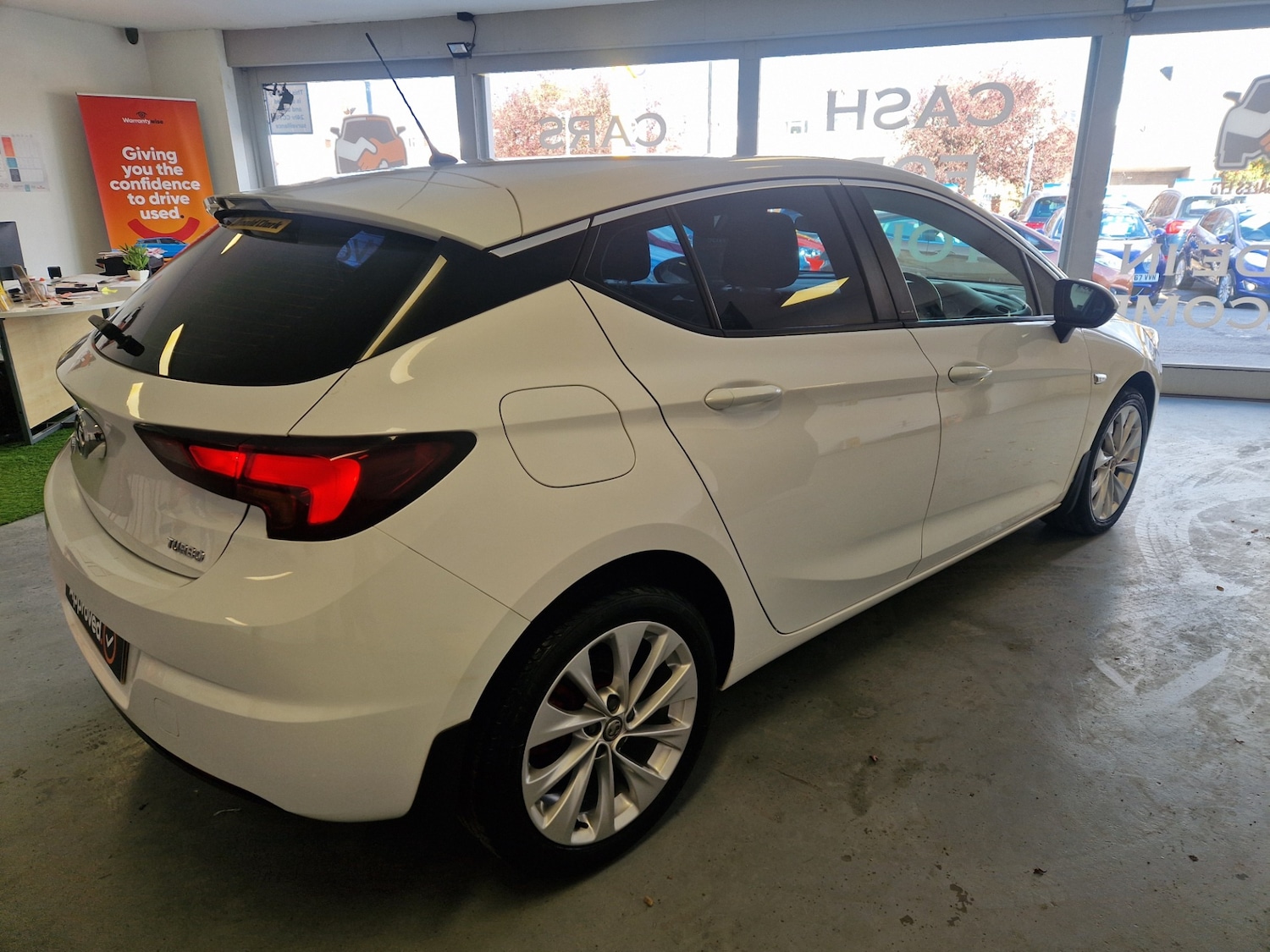 Used Vauxhall Astra 2017 for sale - 76374054: Photo 5