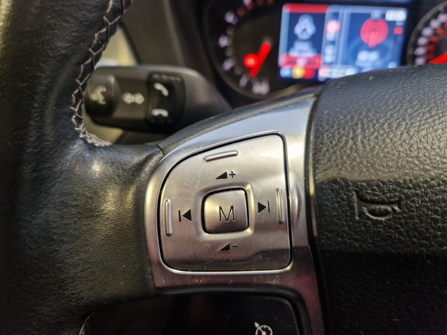 Used Ford Mondeo 2013 for sale - 77337715: Photo 15