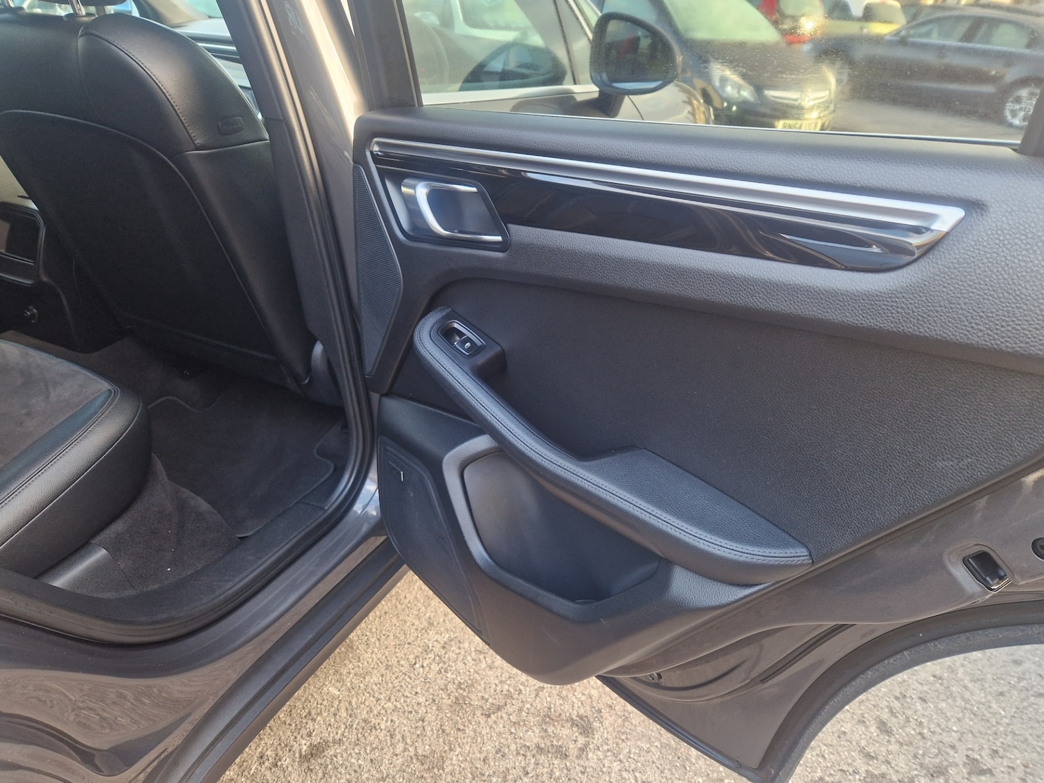 Used Porsche Macan 2015 for sale - 77045344: Photo 24