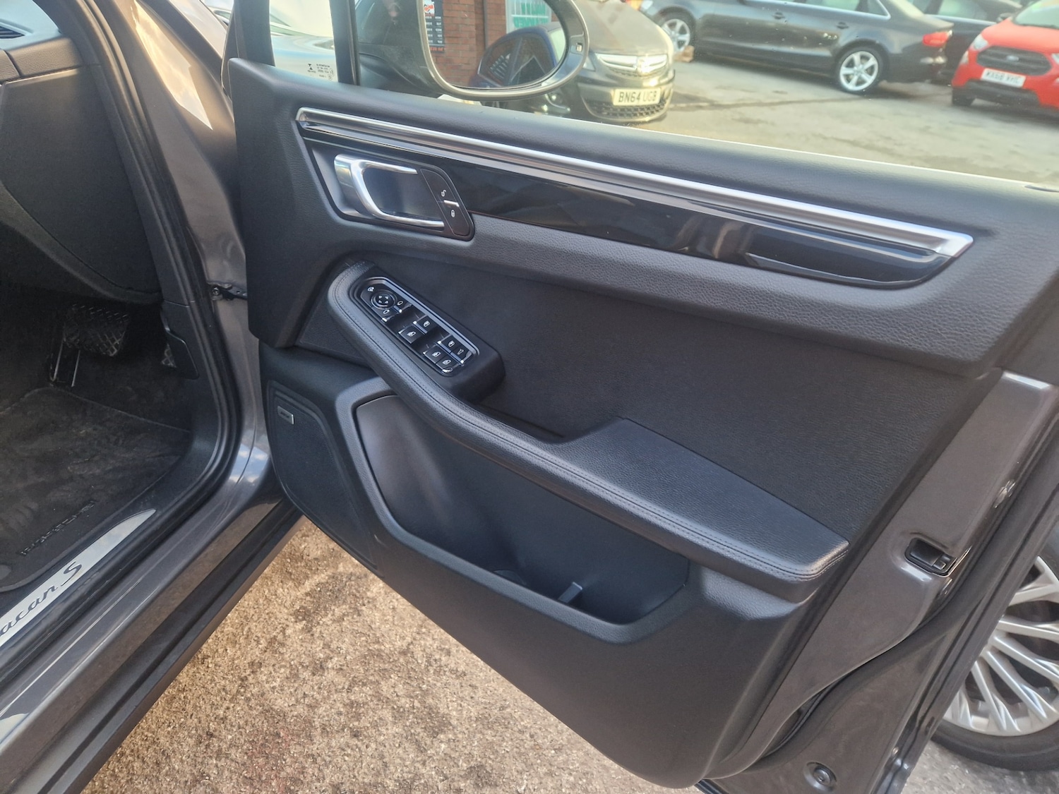 Used Porsche Macan 2015 for sale - 77045344: Photo 25