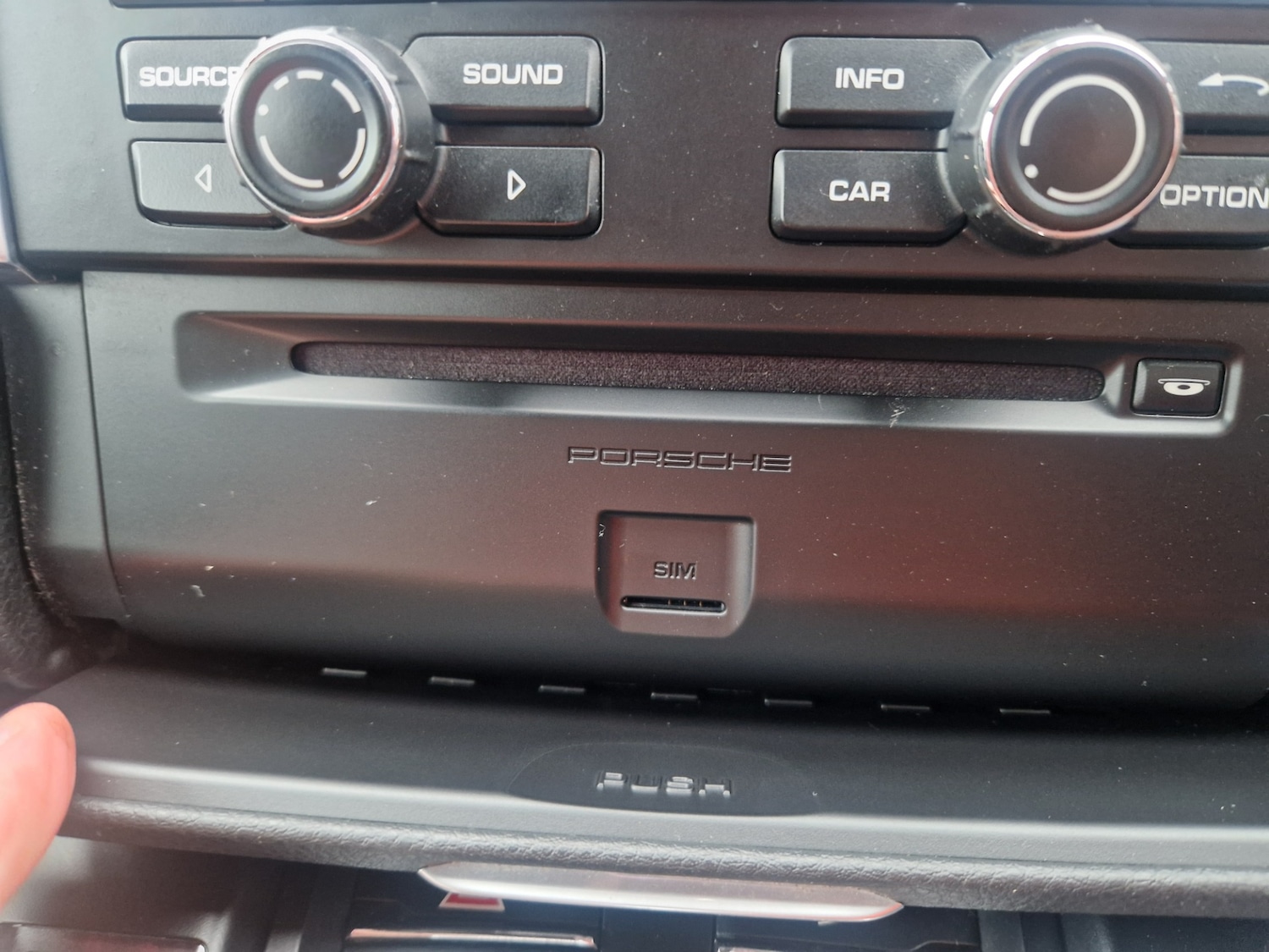 Used Porsche Macan 2015 for sale - 77045344: Photo 40