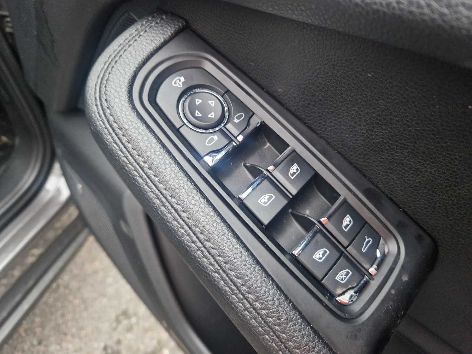 Used Porsche Macan 2015 for sale - 77045344: Photo 48