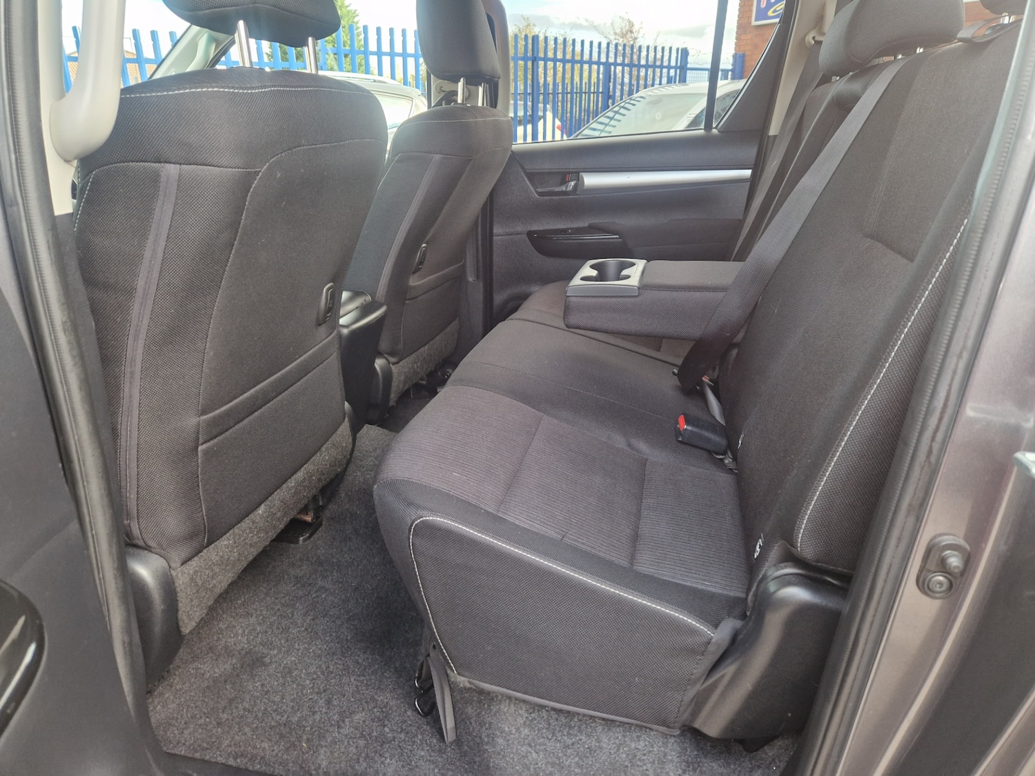 Used Toyota Hilux 2017 for sale - 76366796: Photo 24