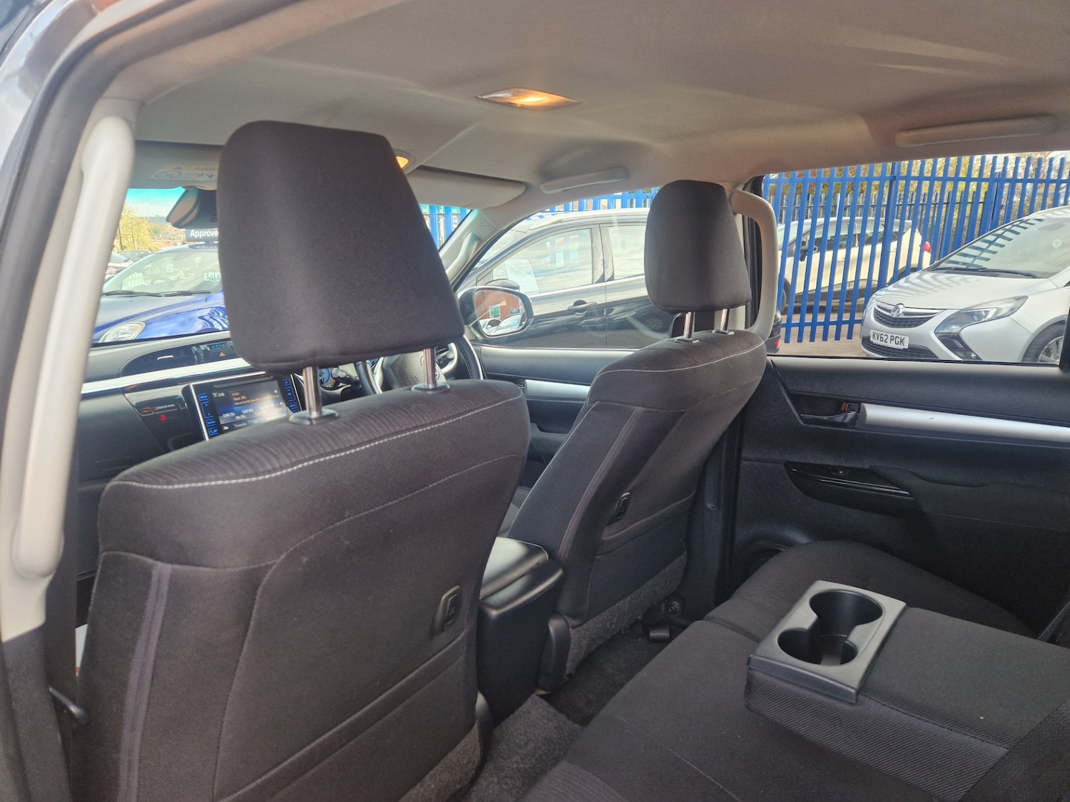 Used Toyota Hilux 2017 for sale - 76366796: Photo 26