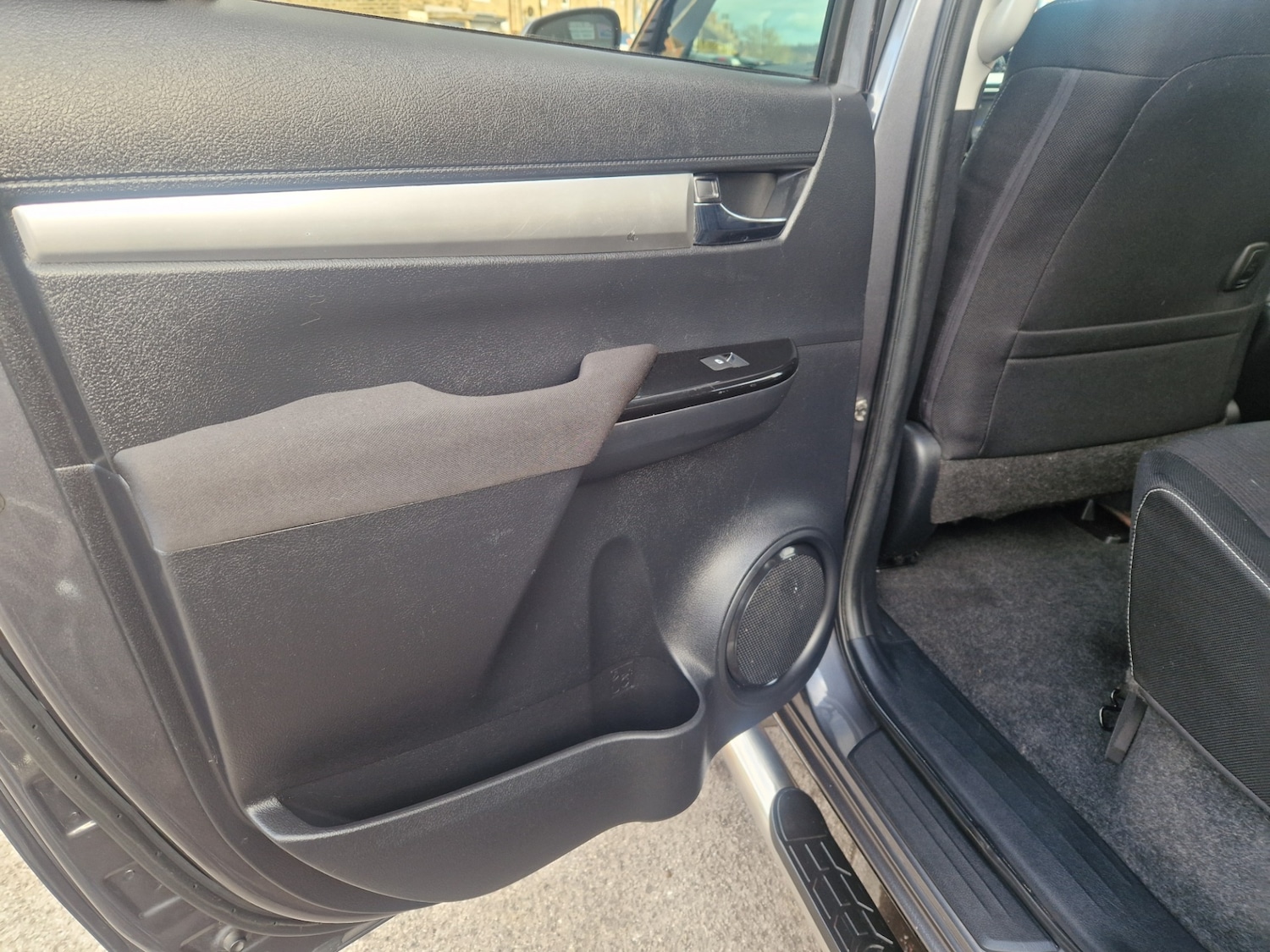 Used Toyota Hilux 2017 for sale - 76366796: Photo 27