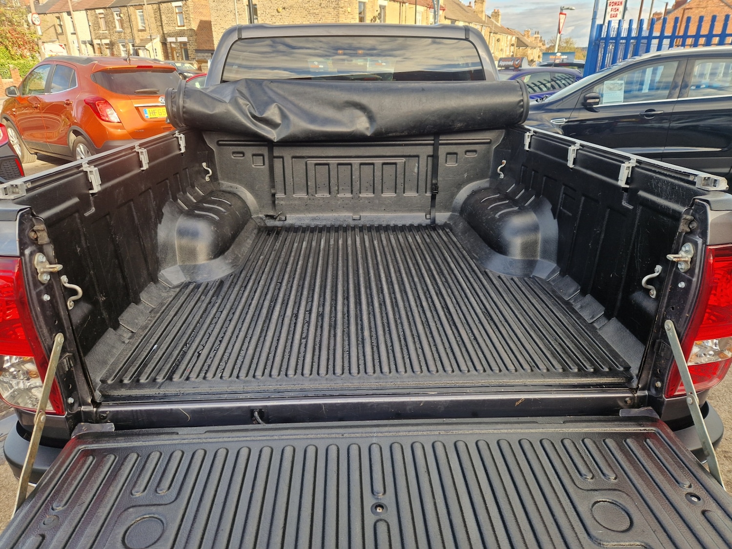 Used Toyota Hilux 2017 for sale - 76366796: Photo 29