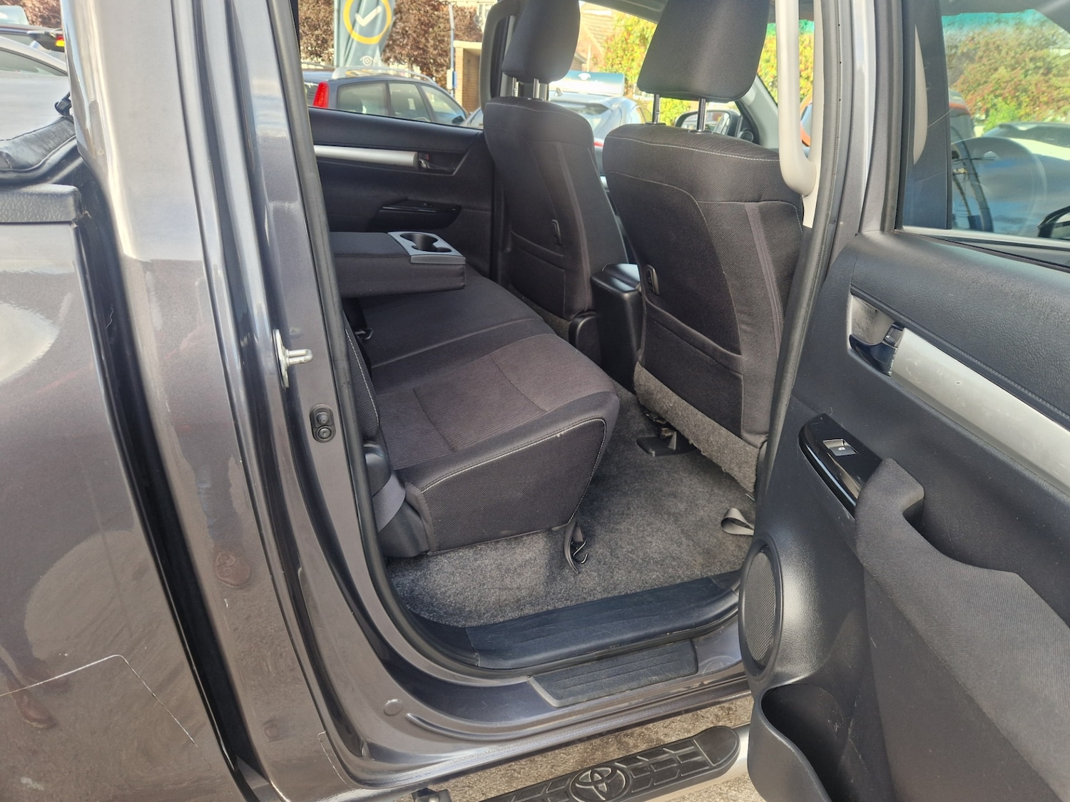 Used Toyota Hilux 2017 for sale - 76366796: Photo 30